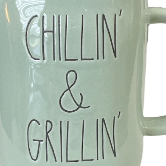 NEW Rae Dunn CHILLIN’ & GRILLIN’ Mug - Picture 2 of 4
